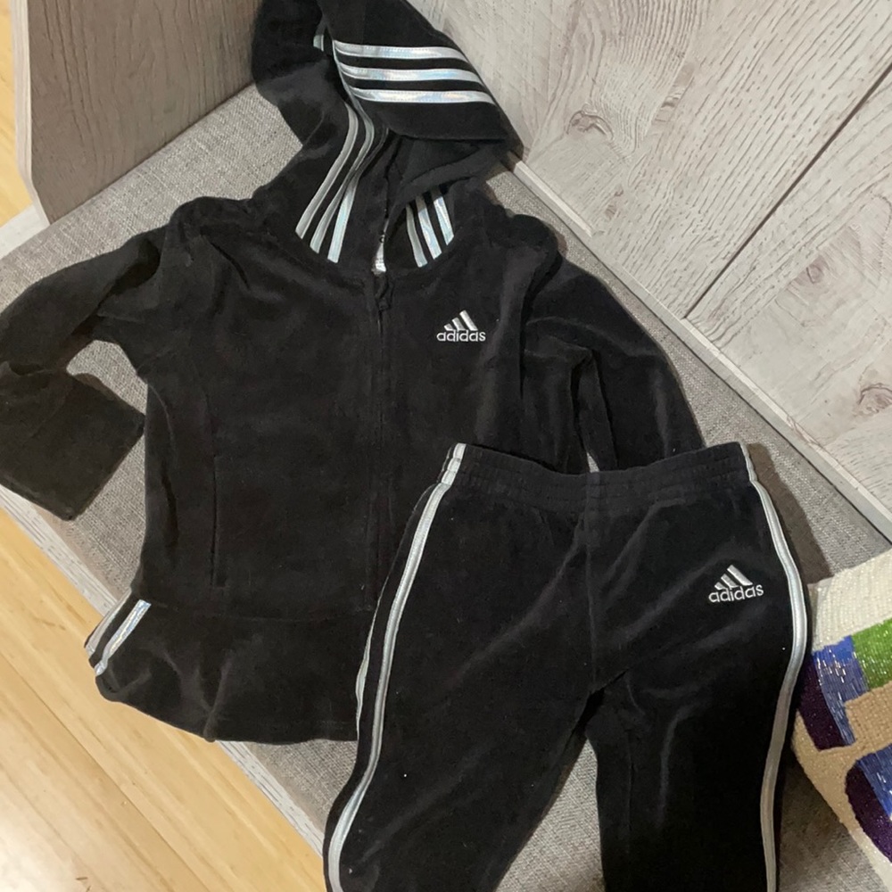 ADIDAS SWEATSUIT TODDLER SIZE 24 months